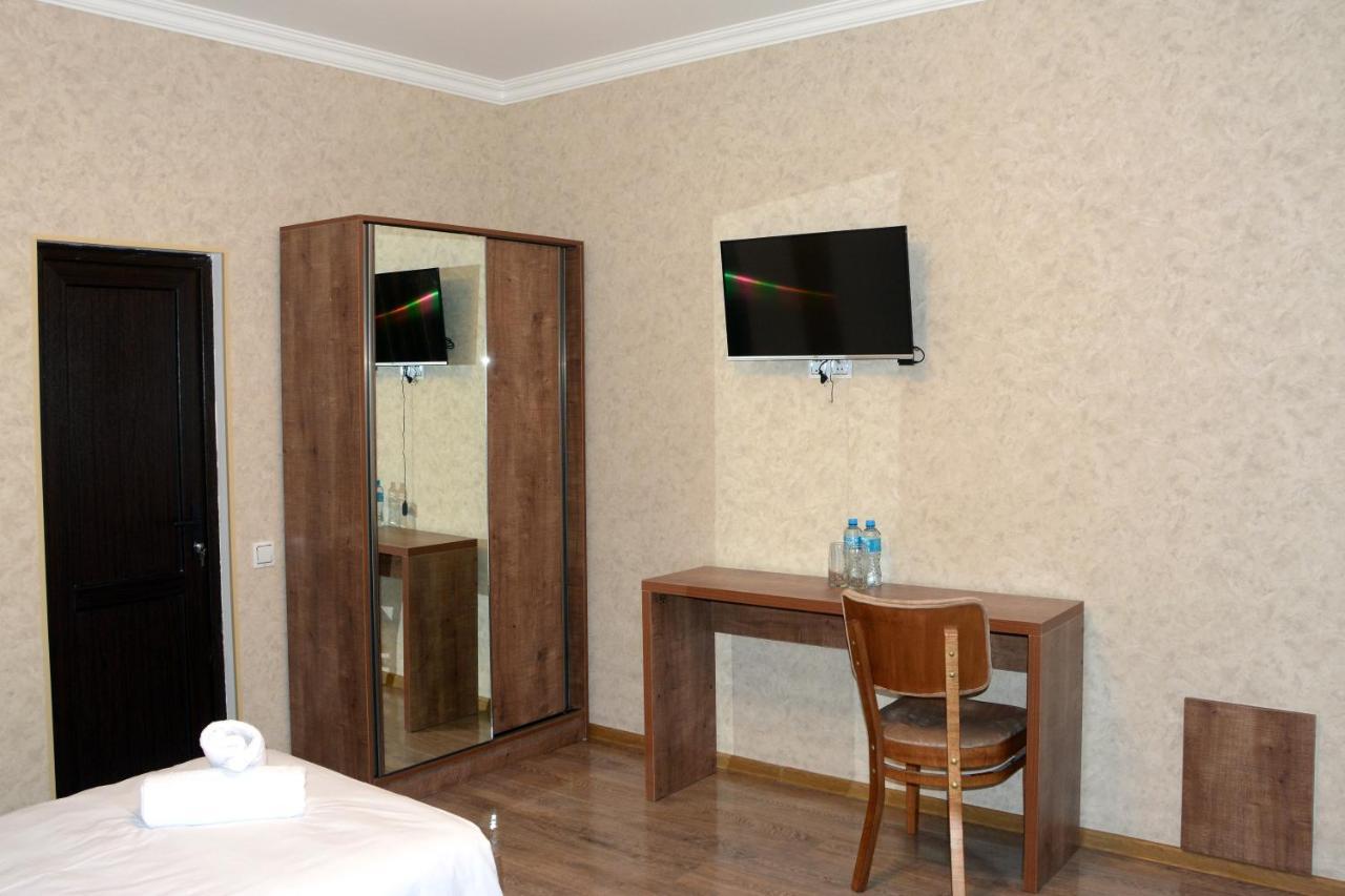 Tulpan Hotel Sheki Ngoại thất bức ảnh